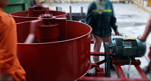 máy trộn cưỡng bức
