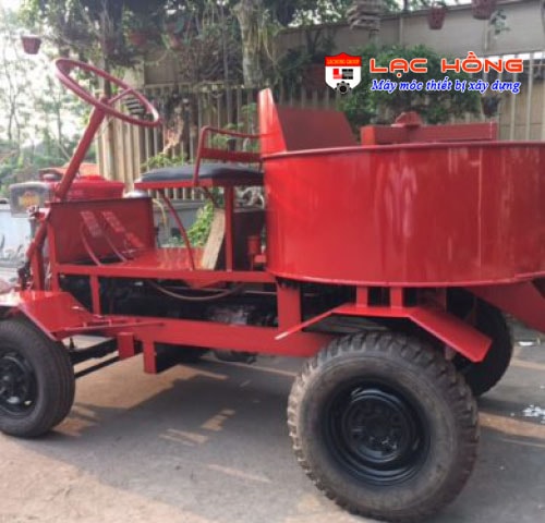 máy trộn bê tông tự hành